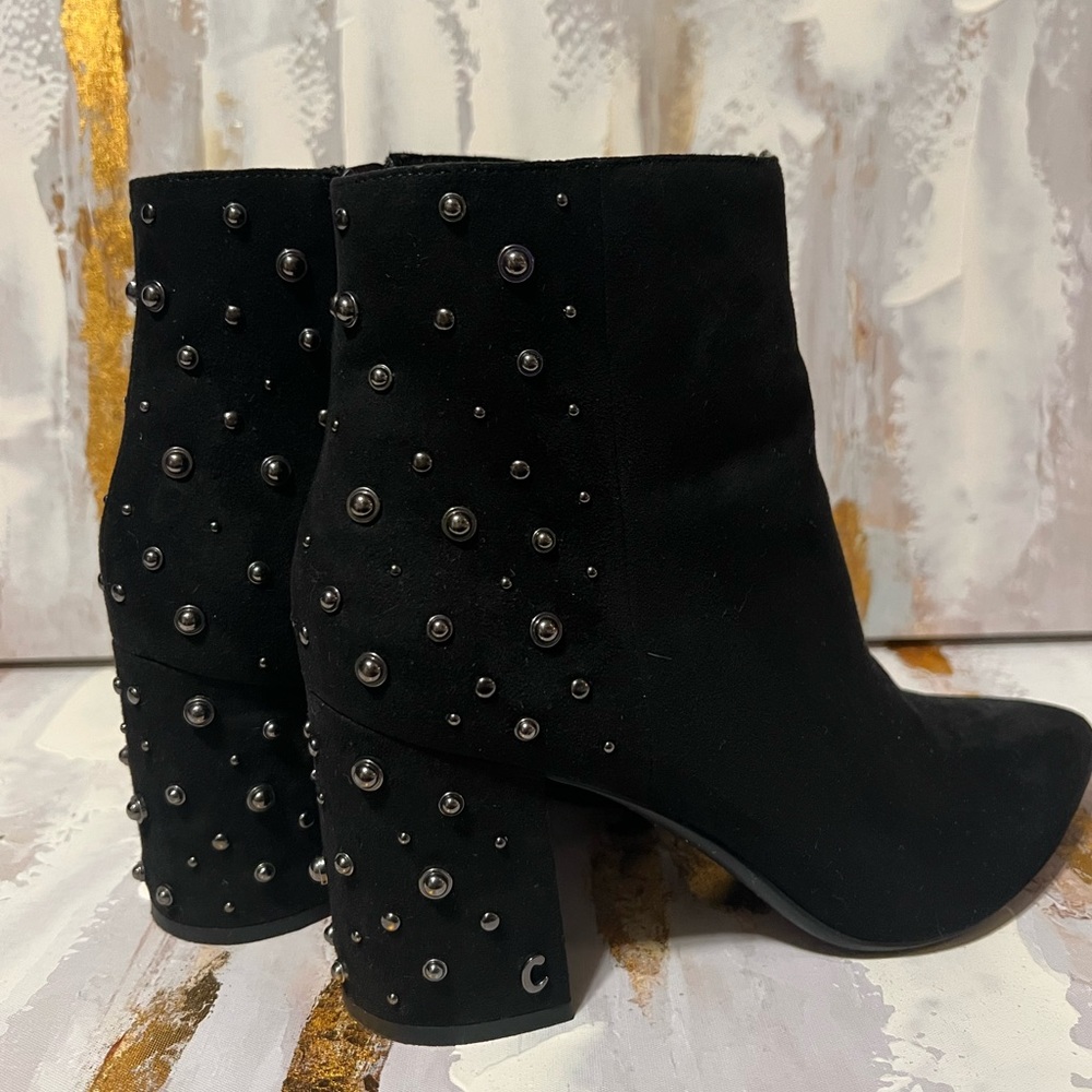 Circus by Sam Edelman studded heeled ankle bootie. Very comfortable